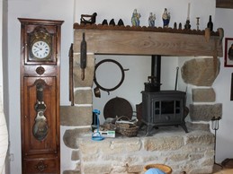 Poêle à bois dans le salon séjour