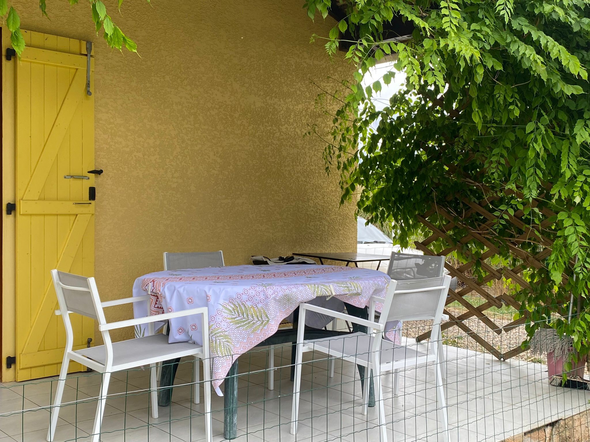 Gîte à Pailhès – Clim, WiFi et escapades entre mer et montagne