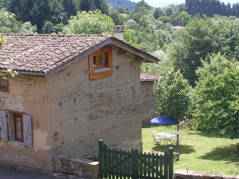 Le gîte avec le jardin