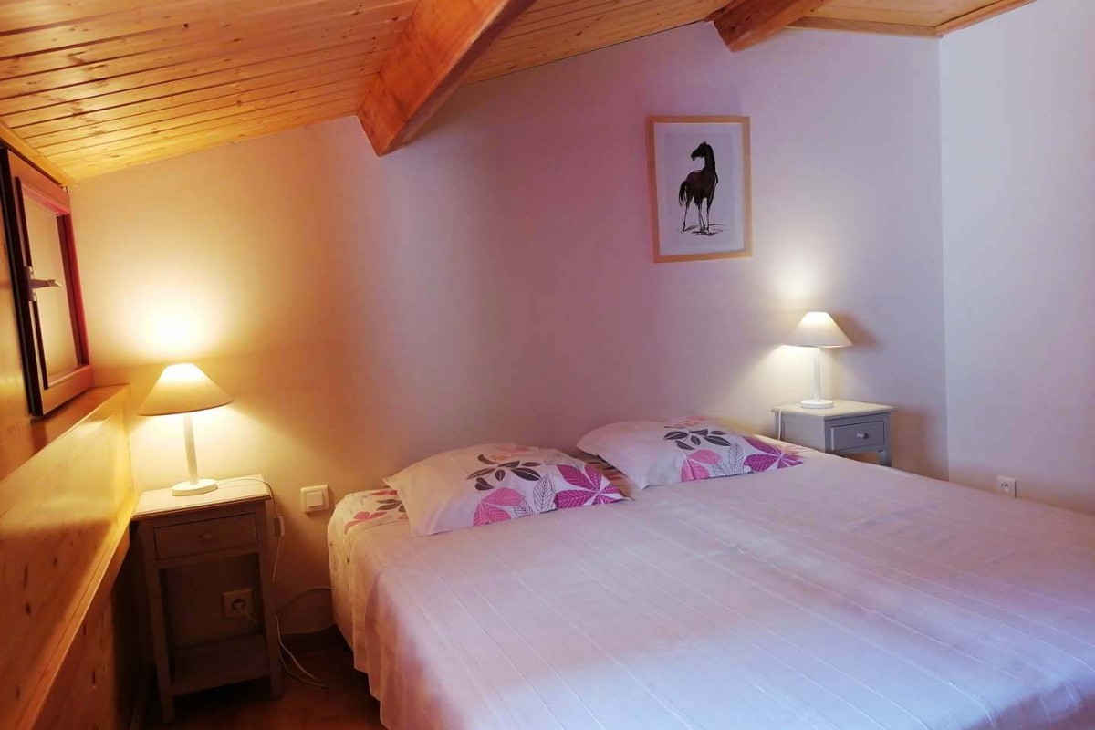 2e chambre avec grand lit