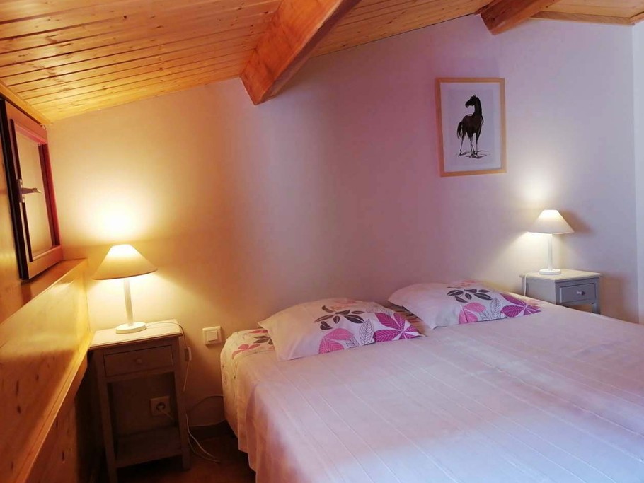 2e chambre avec grand lit