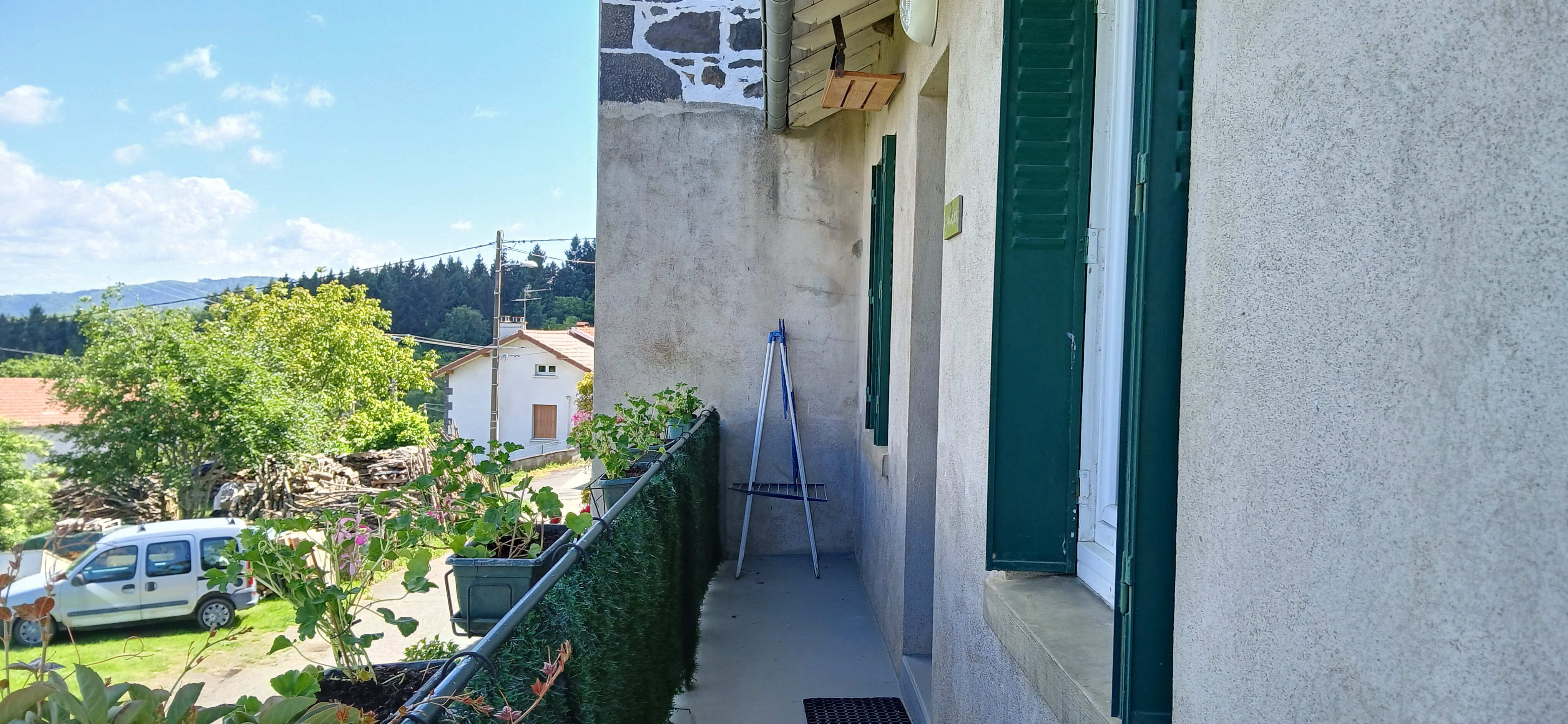 Gîte "Les Châtaigniers", Sarcenat, Orcines, Puy de Dôme, Auvergne - Balcon (1e étage)