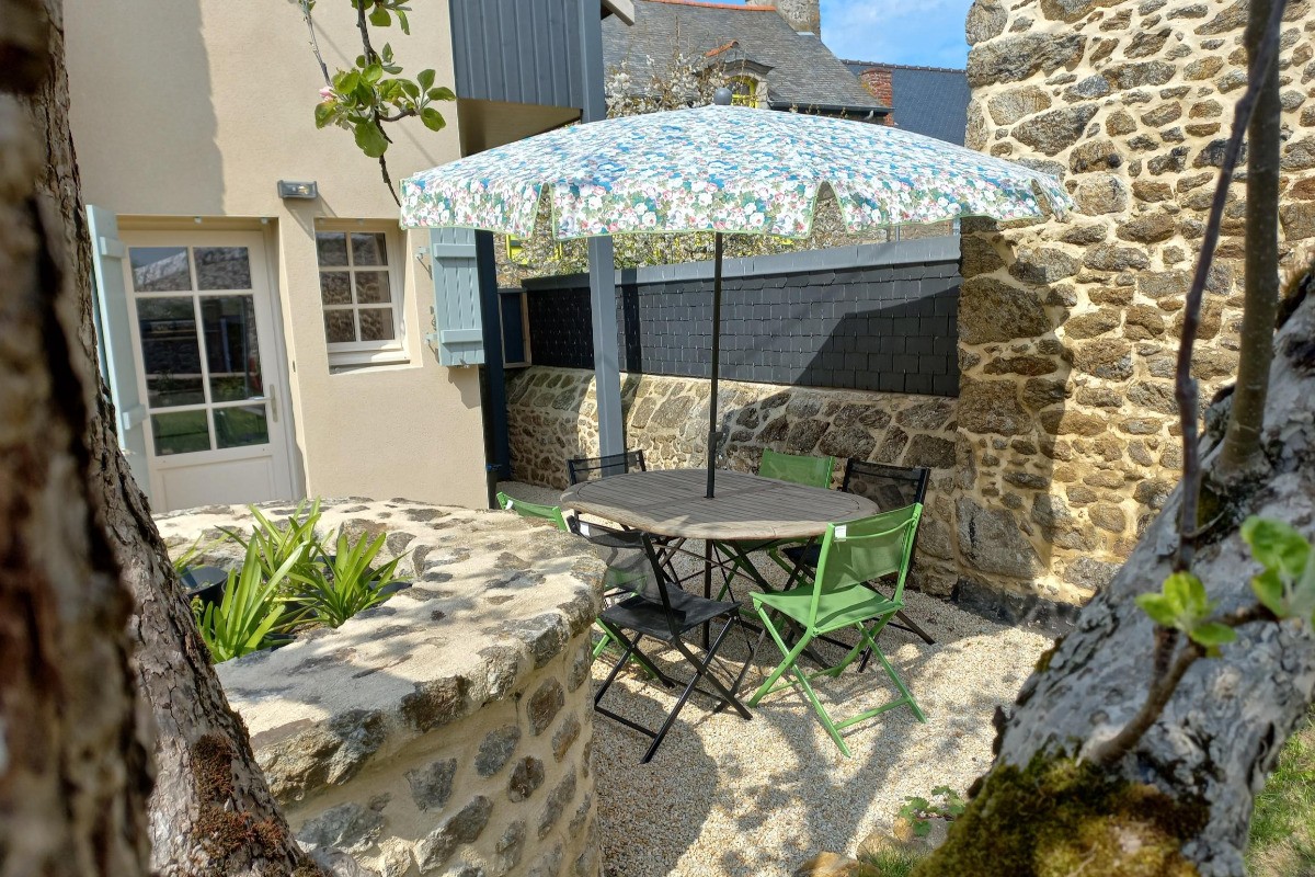Coin repas extérieur
