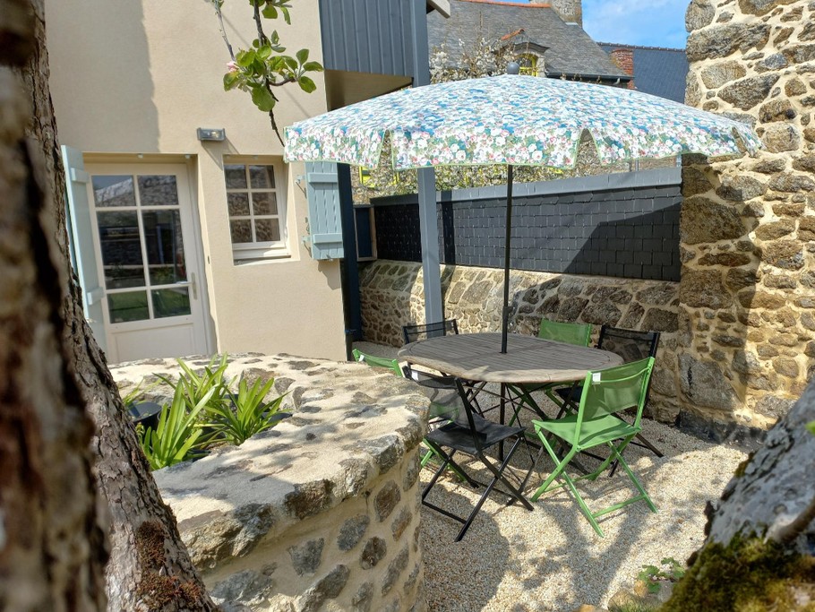 Coin repas extérieur