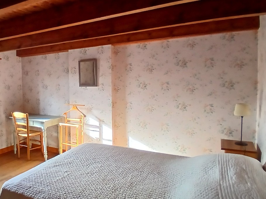 La Petite Maison, Faux Mazuras : la chambre (1e étage)