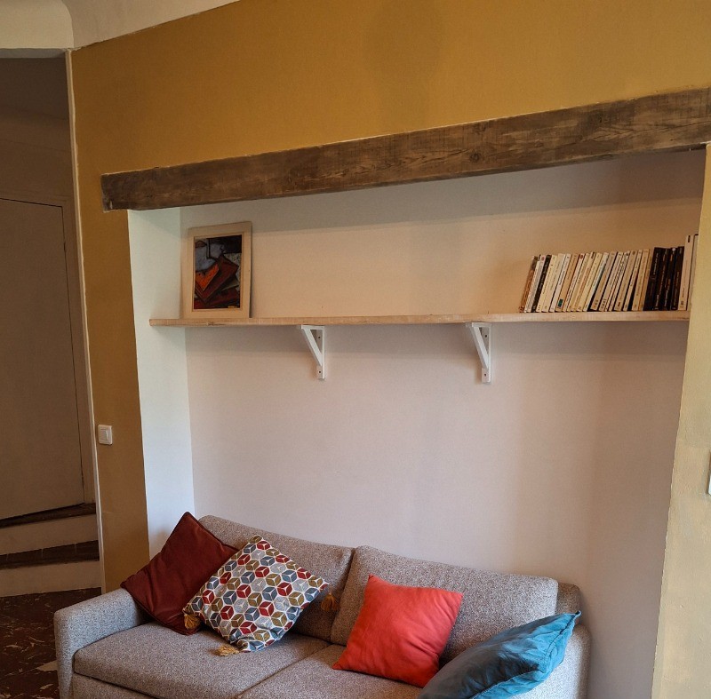 Salon avec canapé convertible