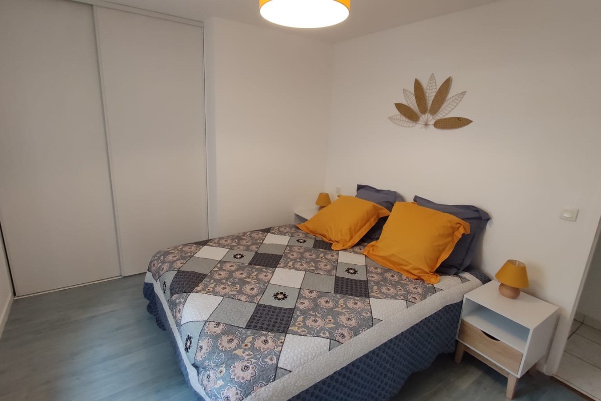 Chambre 1 : lit en 180/200