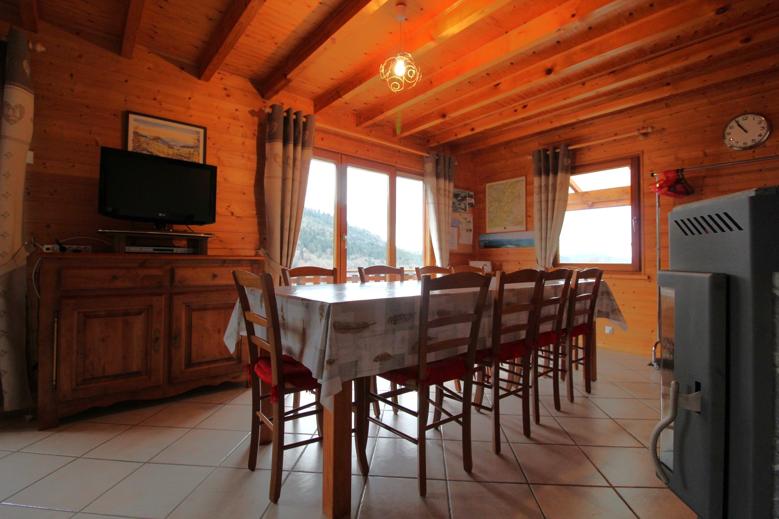 Salon/ séjour - Chalet des Grands Ducs, avec vue panoramique, dans les Vosges