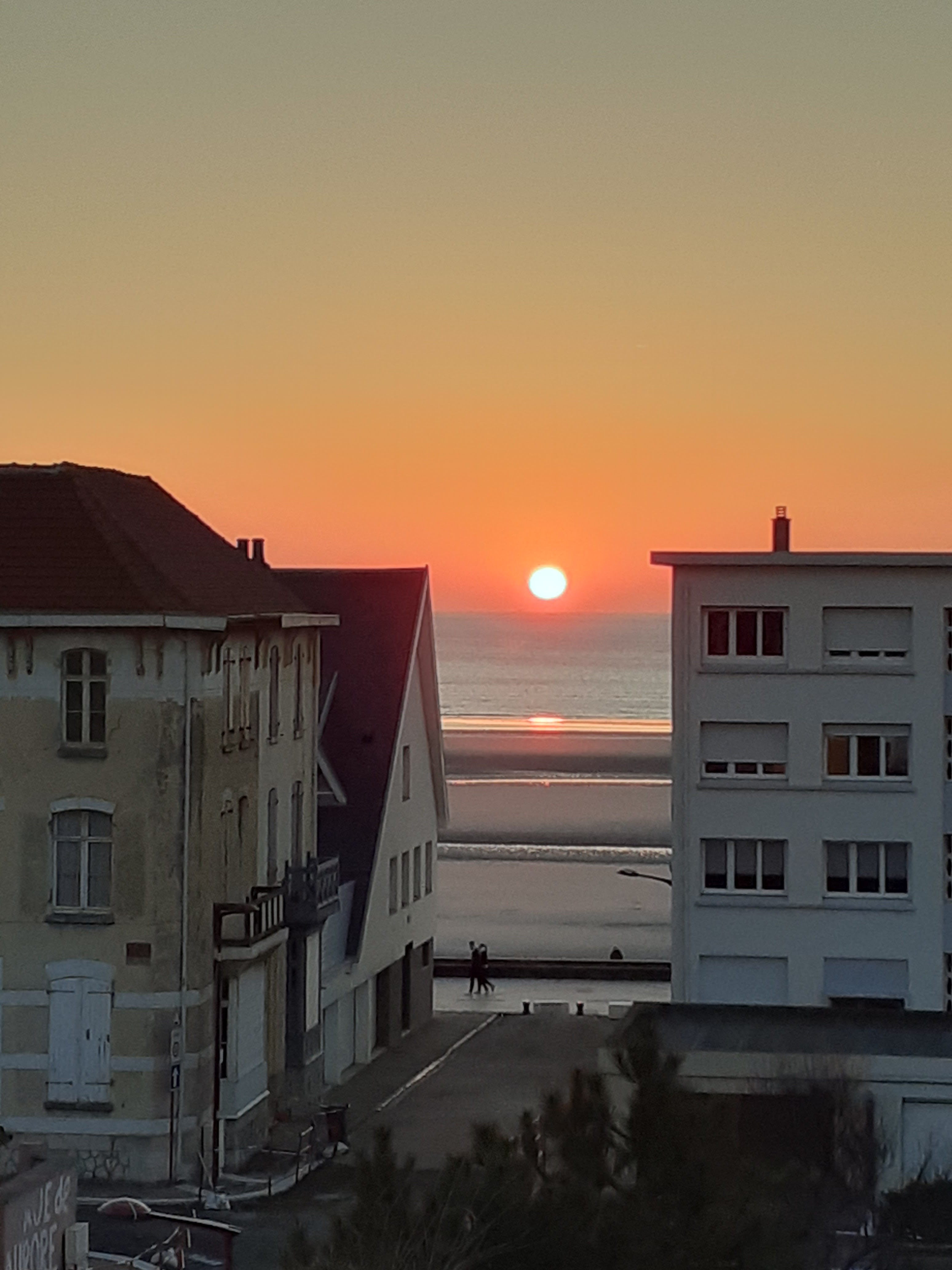 couché de soleil - vu de la terrasse du studio