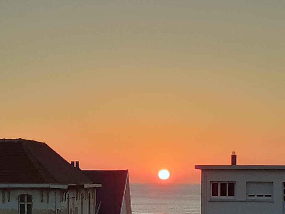 couché de soleil - vu de la terrasse du studio