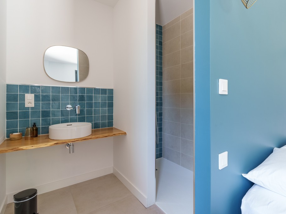 Chambre bleue au rez-de-chaussée