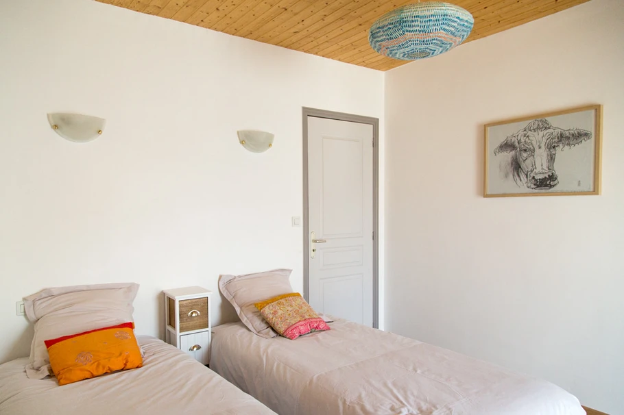 chambre 2 lits simple à l'étage