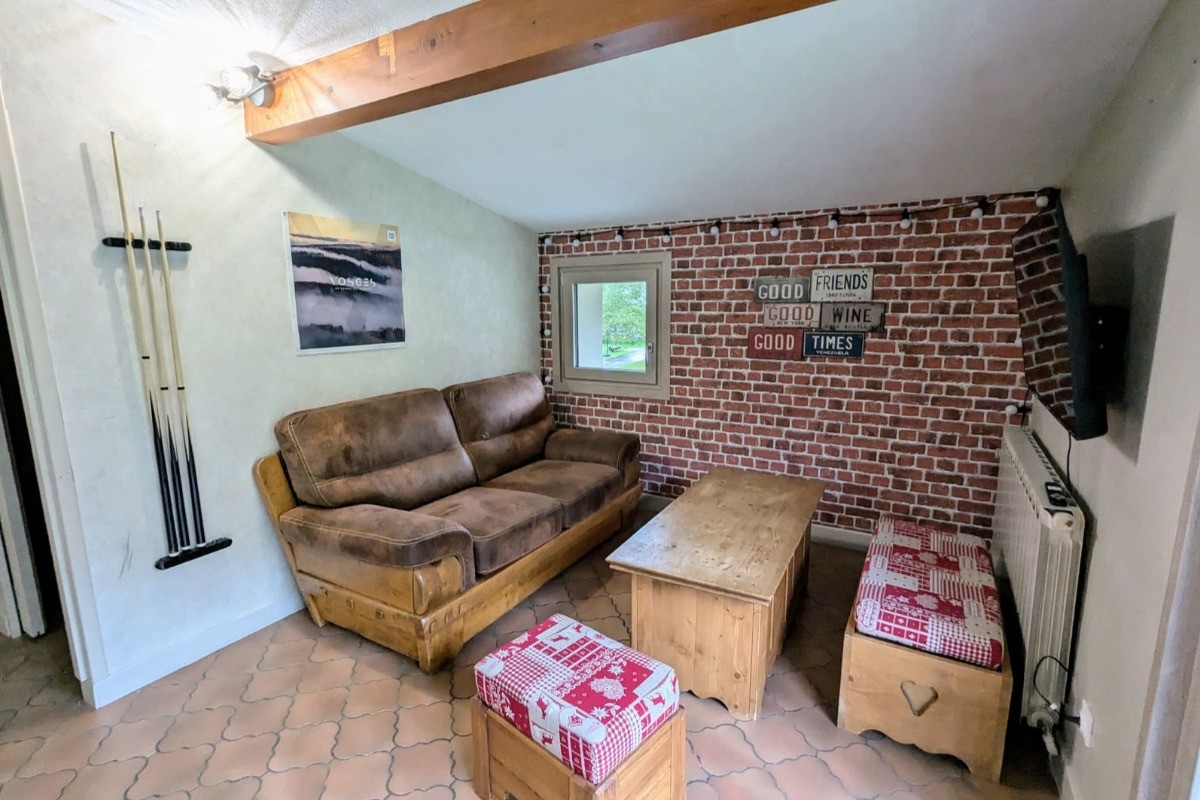 Deuxième espace salon, salle de jeux - Gîte Le Vertbruche