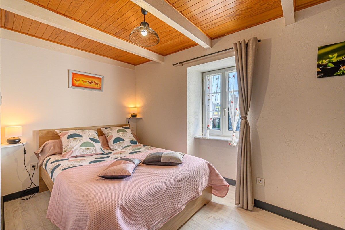 Etage: Chambre 2 avec lit 140