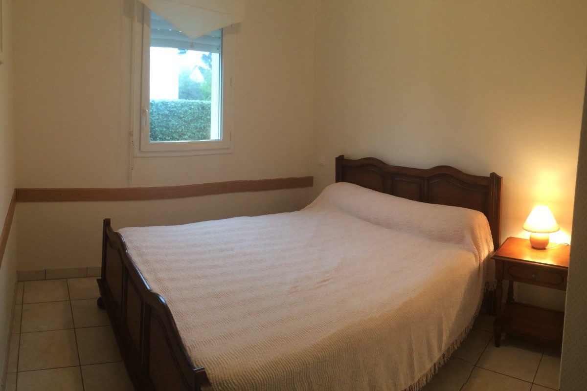 Chambre Un lit double en 140