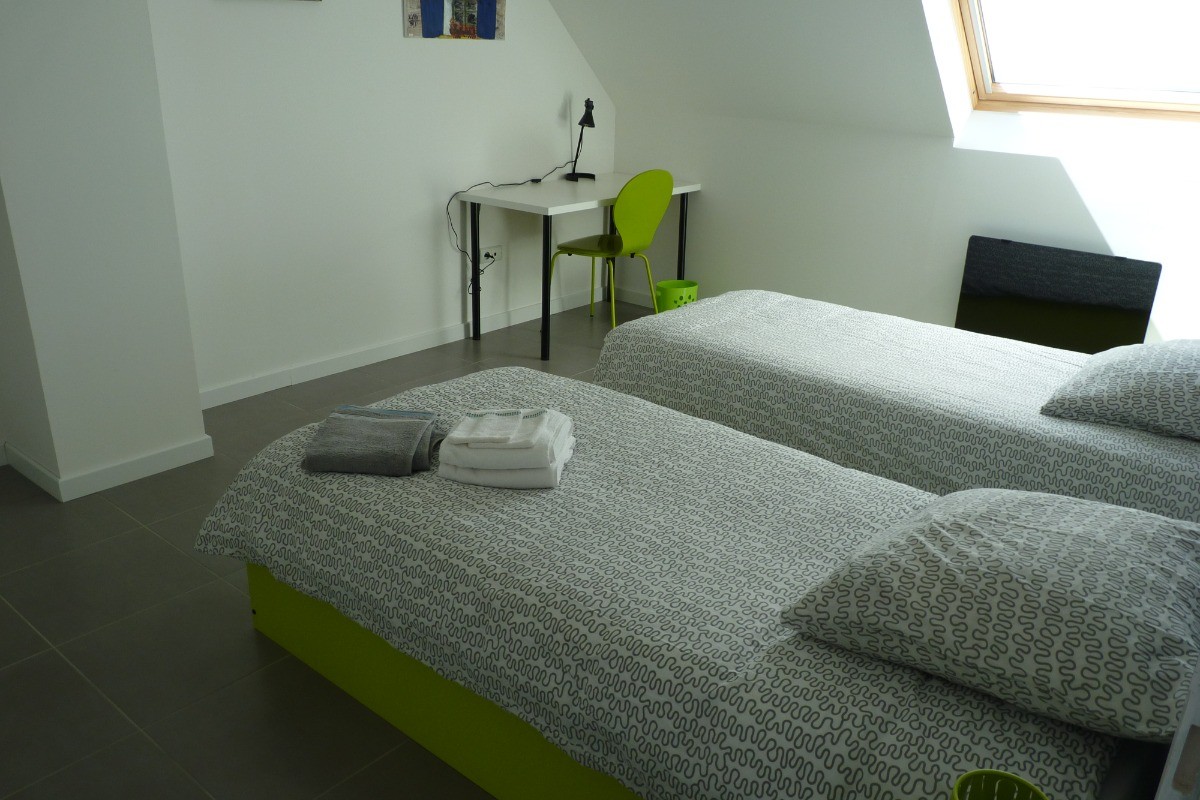 Chambre 2 lits de 90 x 190 cm à l'étage