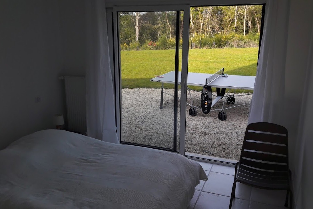Chambre avec lit 140