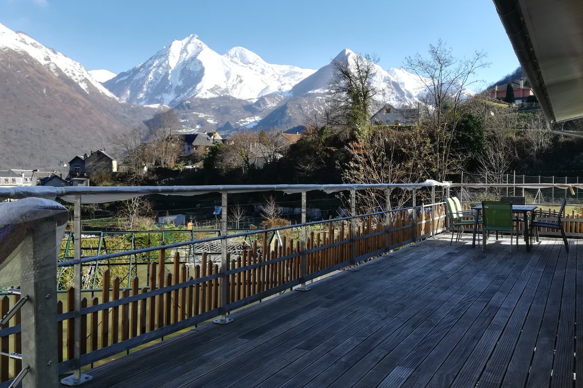 Vue sur les sommets depuis le balcon