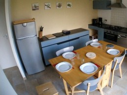 Cuisine ouverte avec coin repas