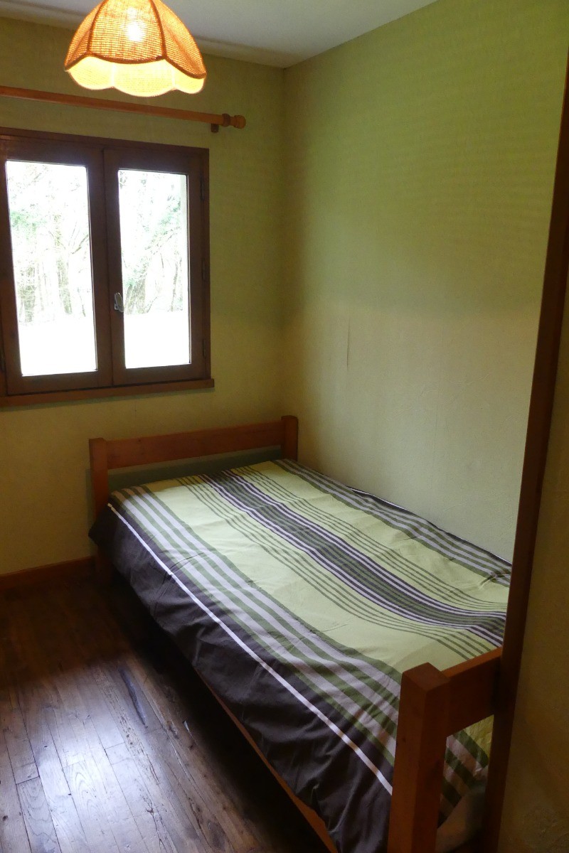 Chambre:  3 pers  lit140+ lit90