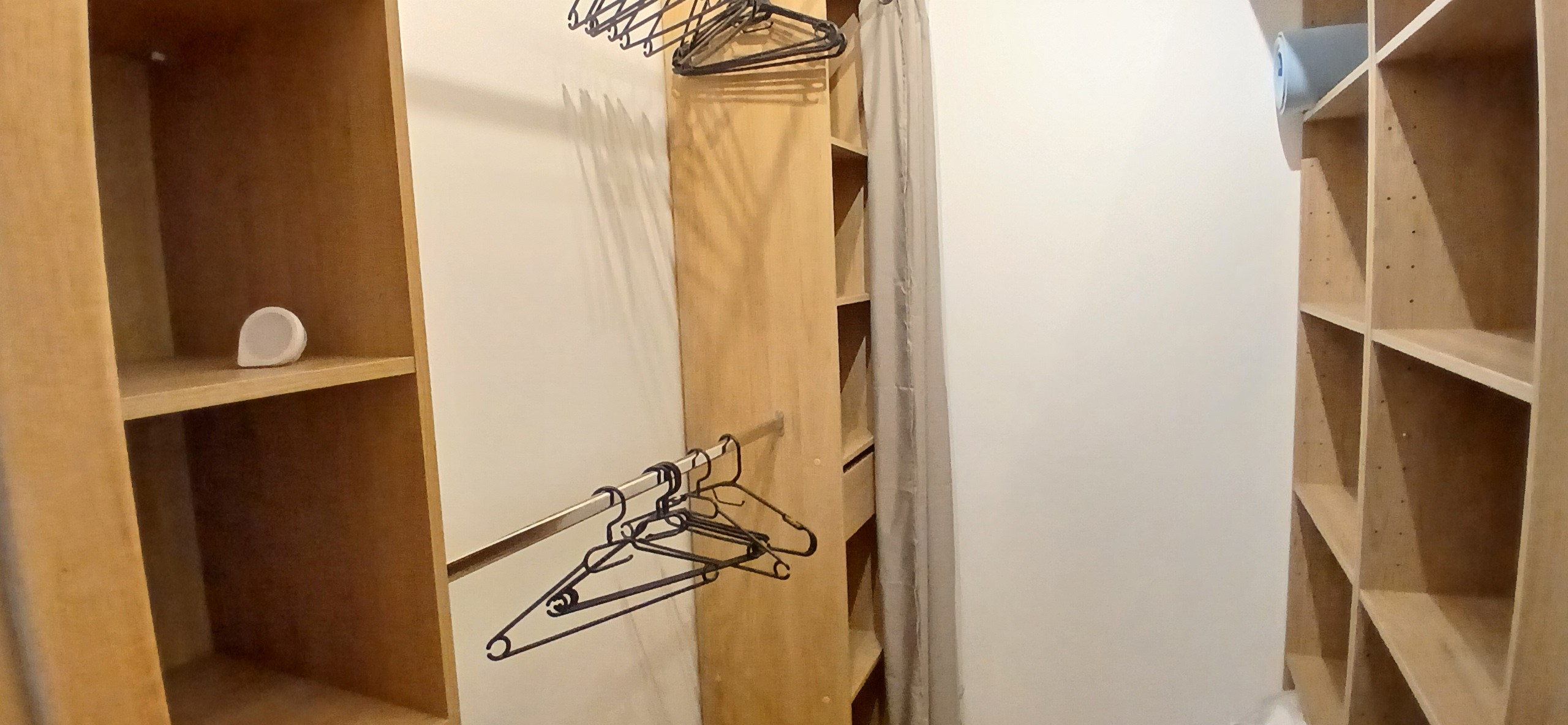 The Volcans d'Auvergne holiday cottage: The dressing room