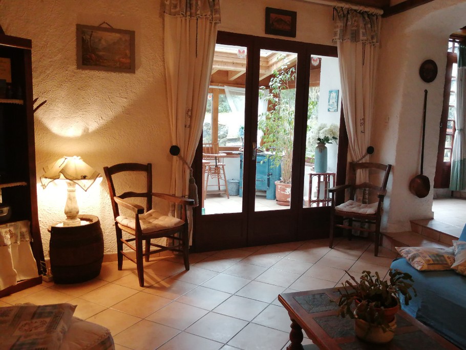 salon, accès véranda plein sud