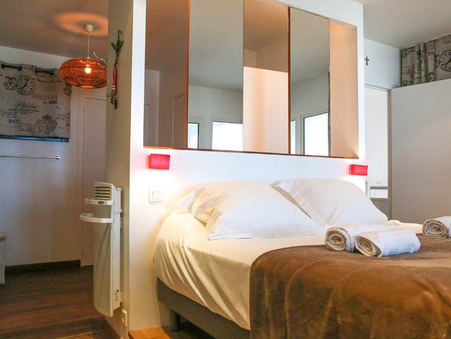 Suite parentale lit 160x200, vue mer, accès par un escalier