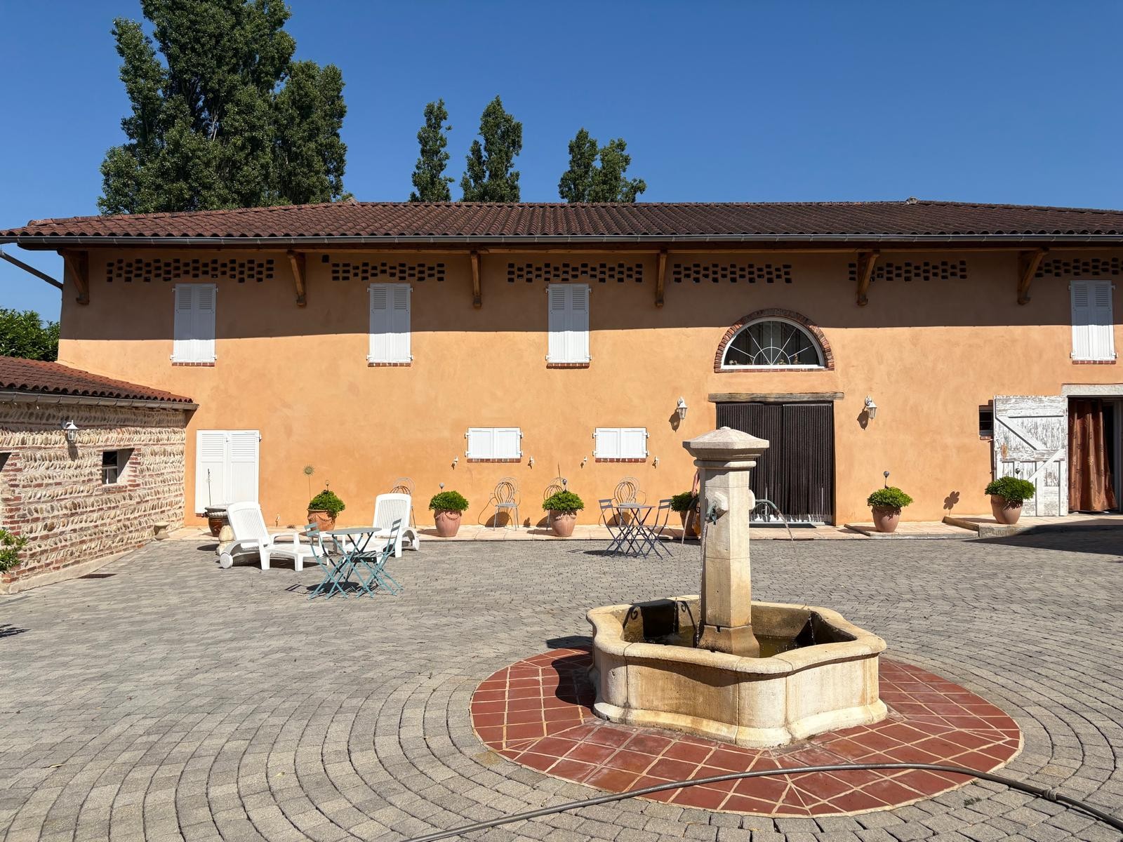 Image n° 1 of the location
