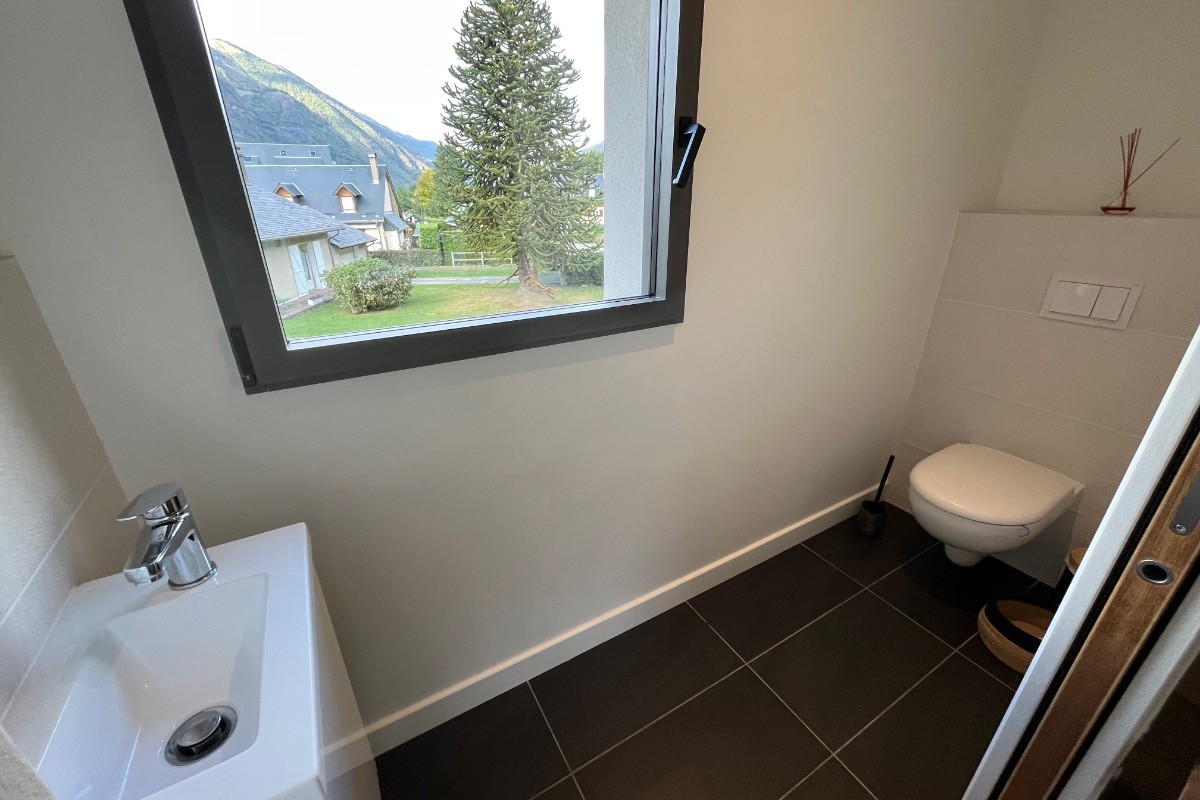 WC séparé étage