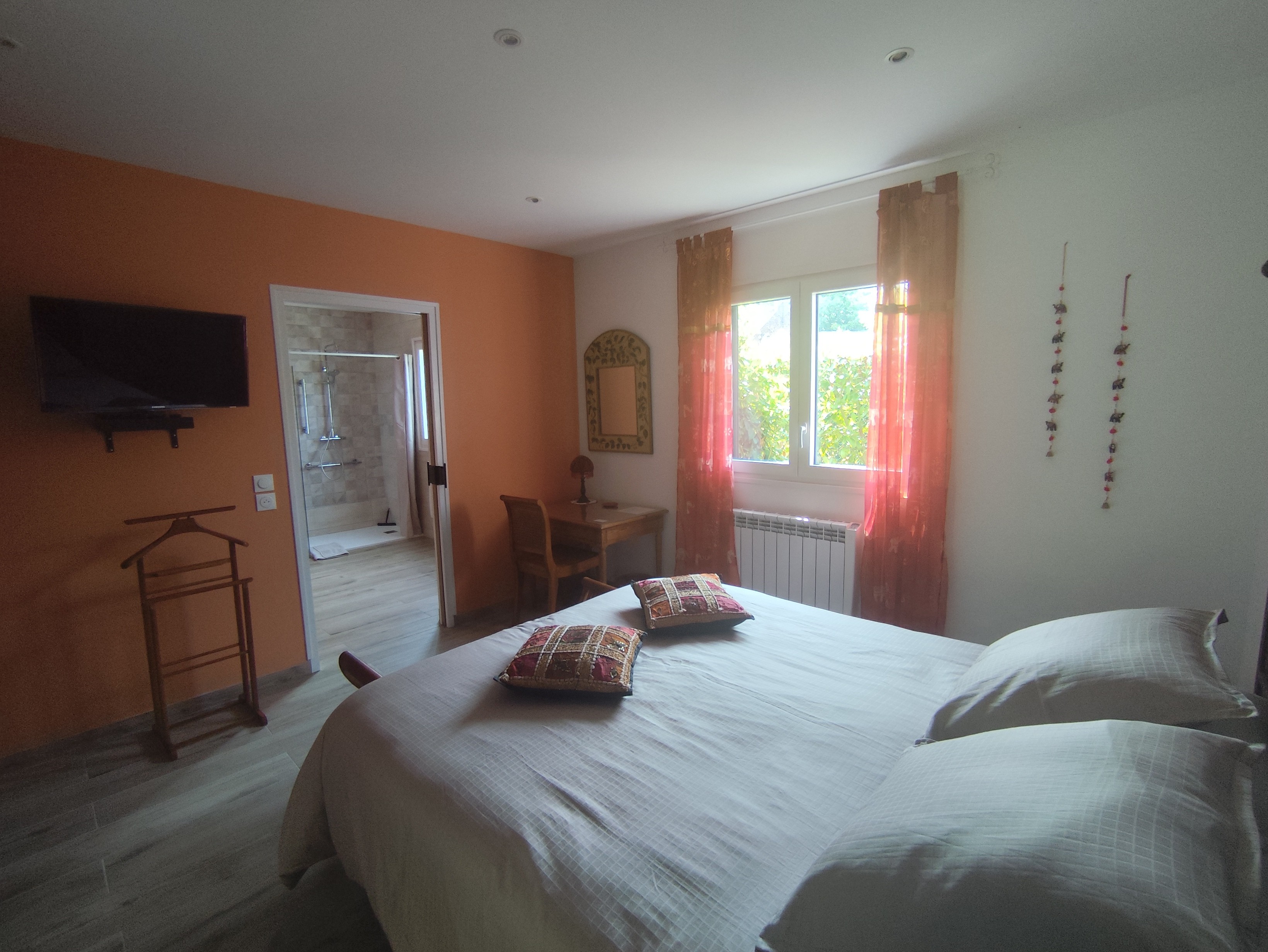 Chambre avec lit 160