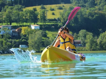 Canoé sur le lac de Clairvaux à 10kms de nos chalets