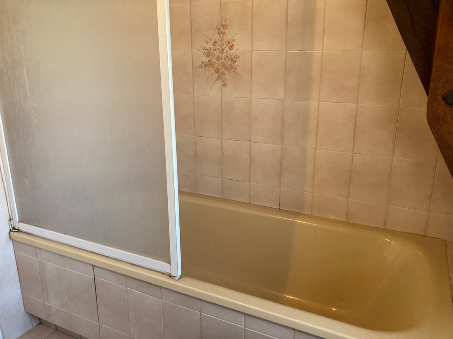 Salle de bain à l'étage