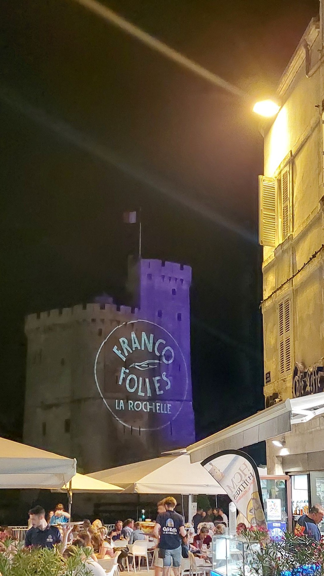 Appartement "Chez Steph" avec terrasse ensoleillée, 2e étage, Coeur de ville La Rochelle pour 4 personnes, Charente maritime