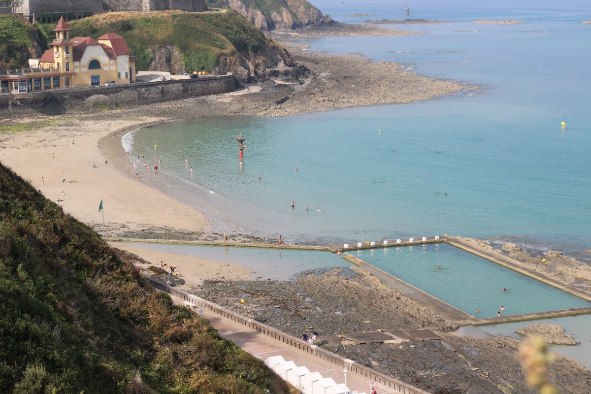 La plage du Casino Granville
