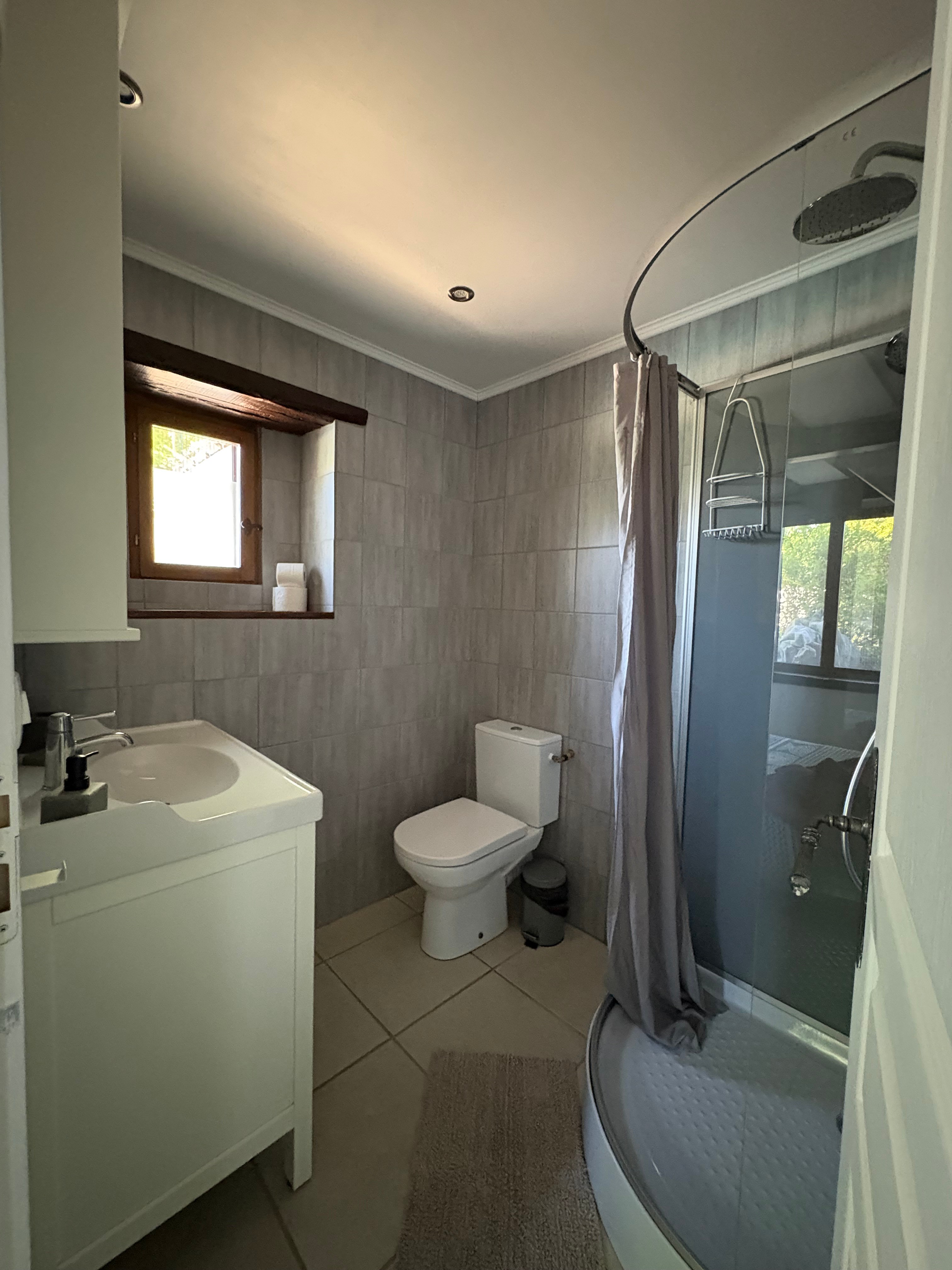 Bathroom 2