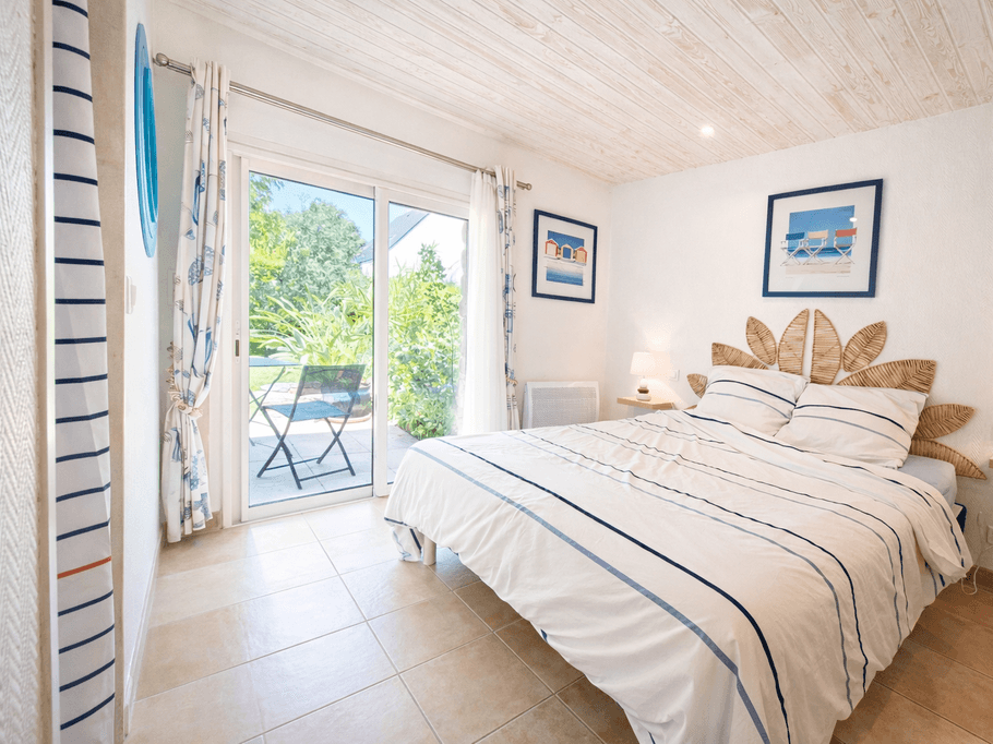 Ground floor bedroom
