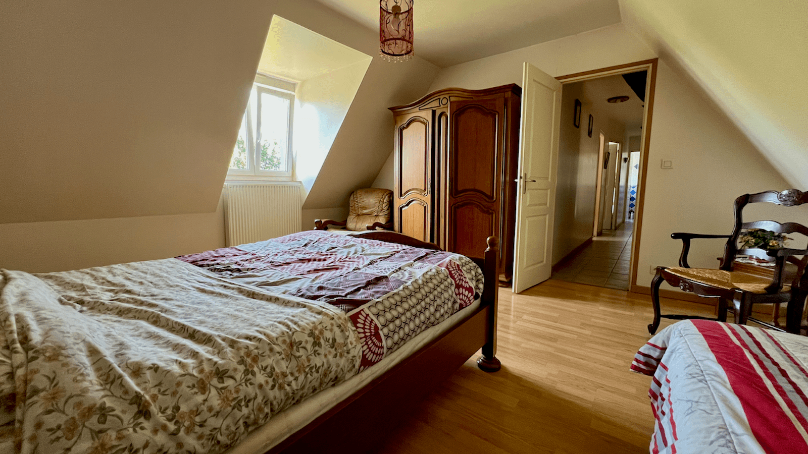 Chambre 2 avec 1 lit 2 personnes + 1 lit une person