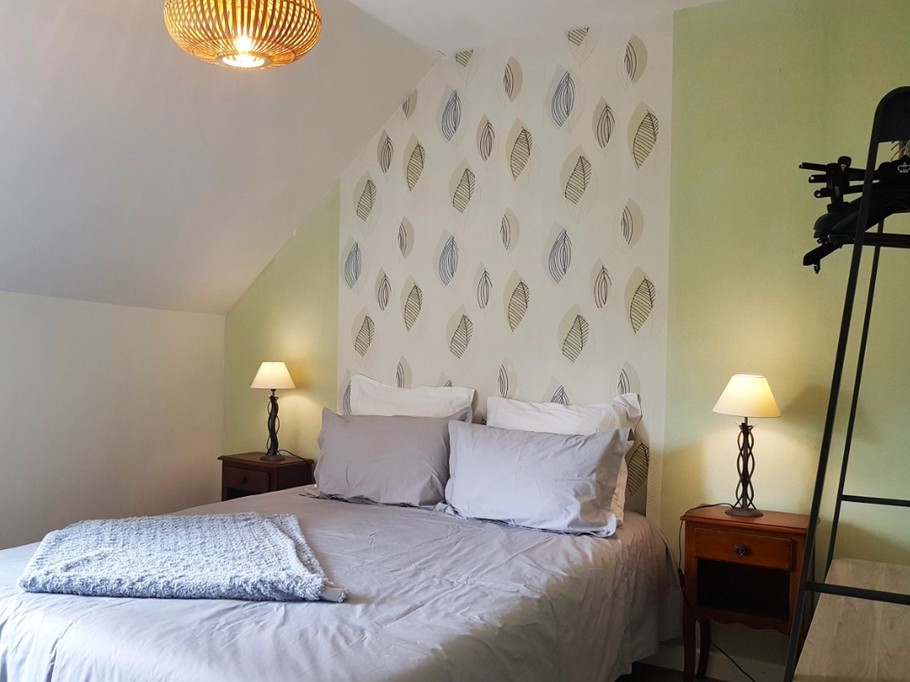 Chambre indépendante pour 2 personnes (1 lit 160cm ou 2 lits de 80 cm)
Crédits photo : Clévacances 35