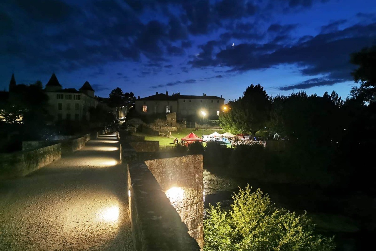 Marché gourmand Barbaste - Pont roman Moulin des Tours