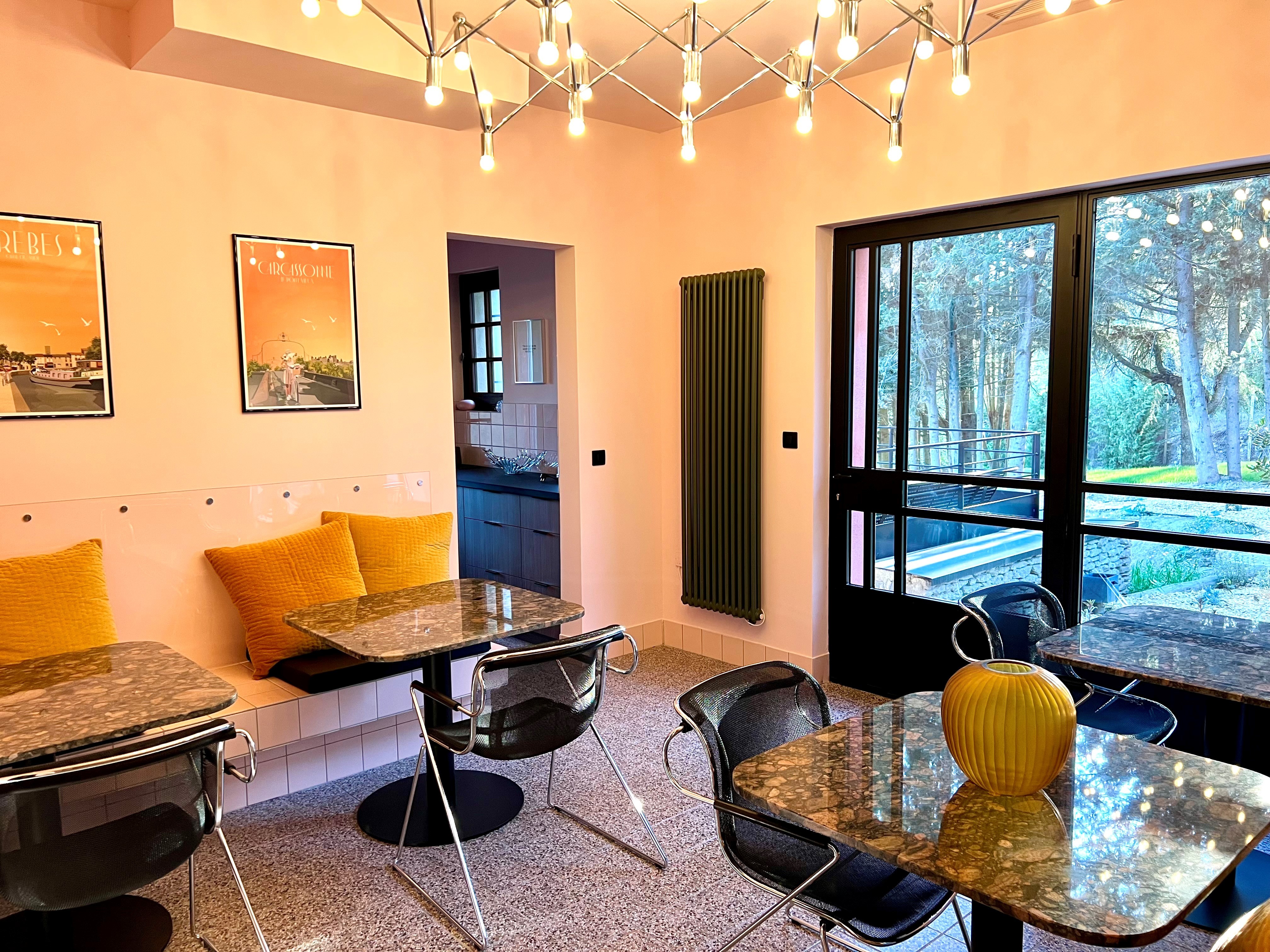 Salle petit déjeuner