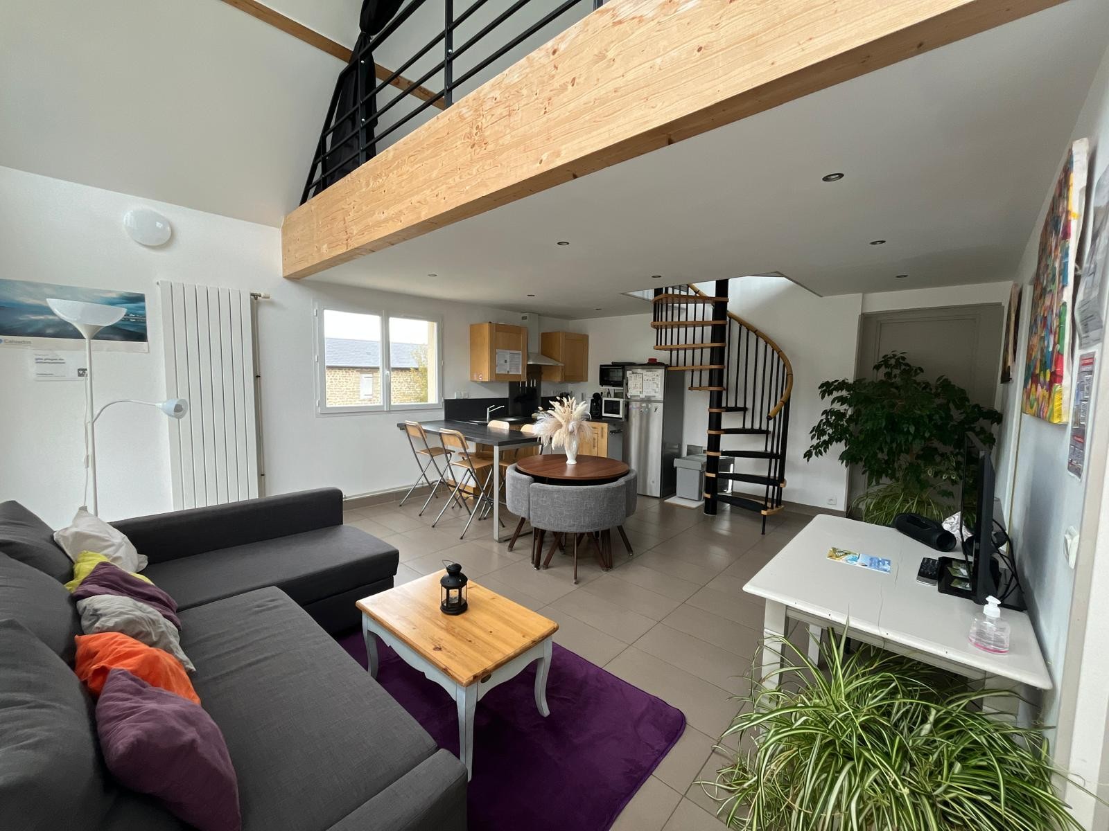 Séjour et coin cuisine