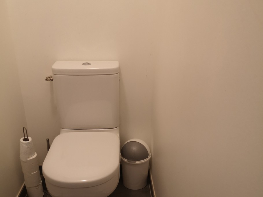 WC indépendant au rez-de-chaussée