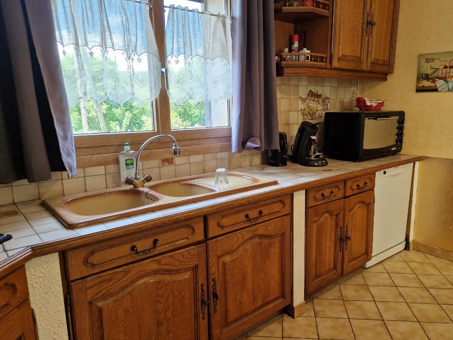 Cuisine toute équipée - Gîte des 4 vents à Girmont - Val d'Ajol dans les Vosges