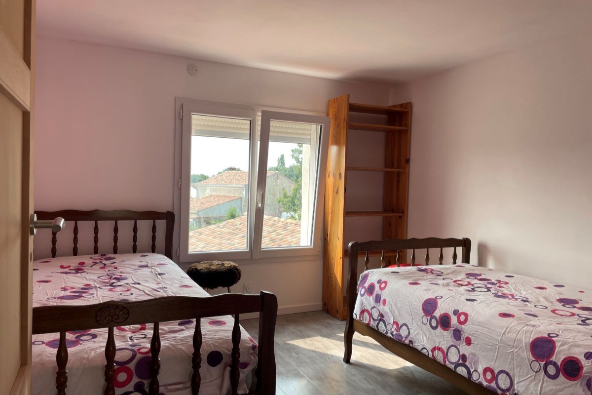 Les Figuiers 2, pour 4 personnes avec 2 terrasses, avec stationnement gratuit, près de Chatelaillon en Charente maritime