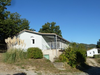 Pilou2 et  Pilou1 en arrière plan (façades sud)