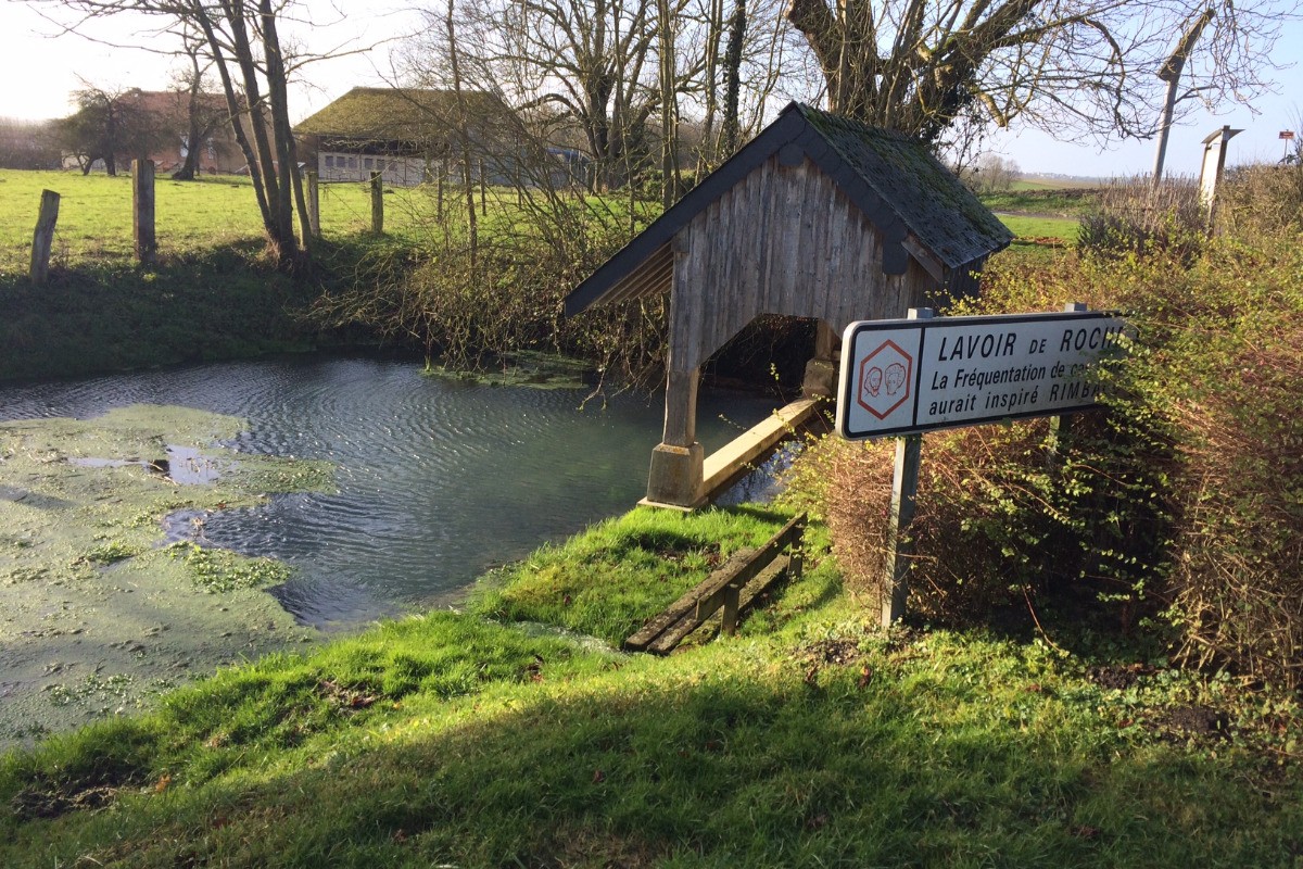 Lavoir de Roche ( village de Rimbaud)