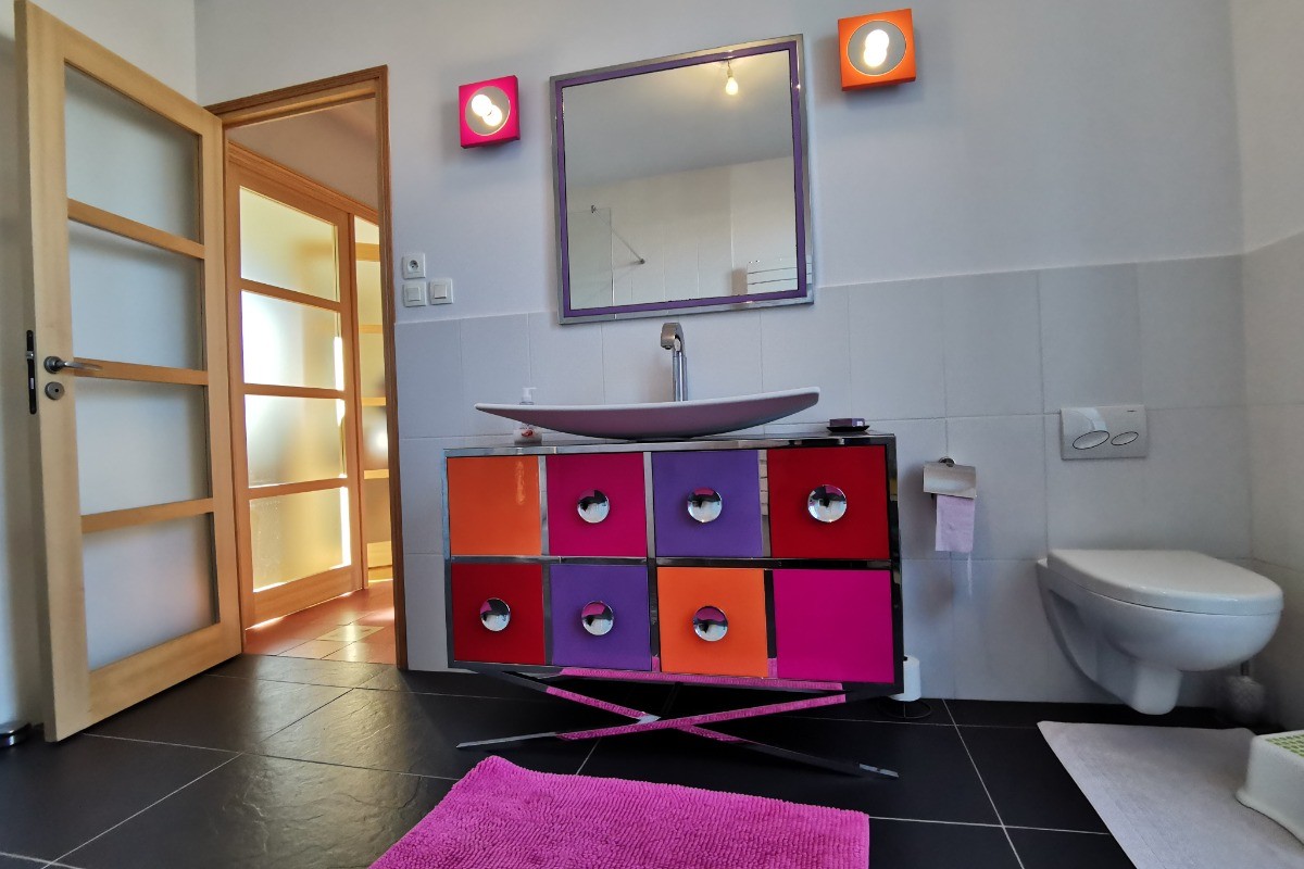 RDC: salle d'eau avec WC