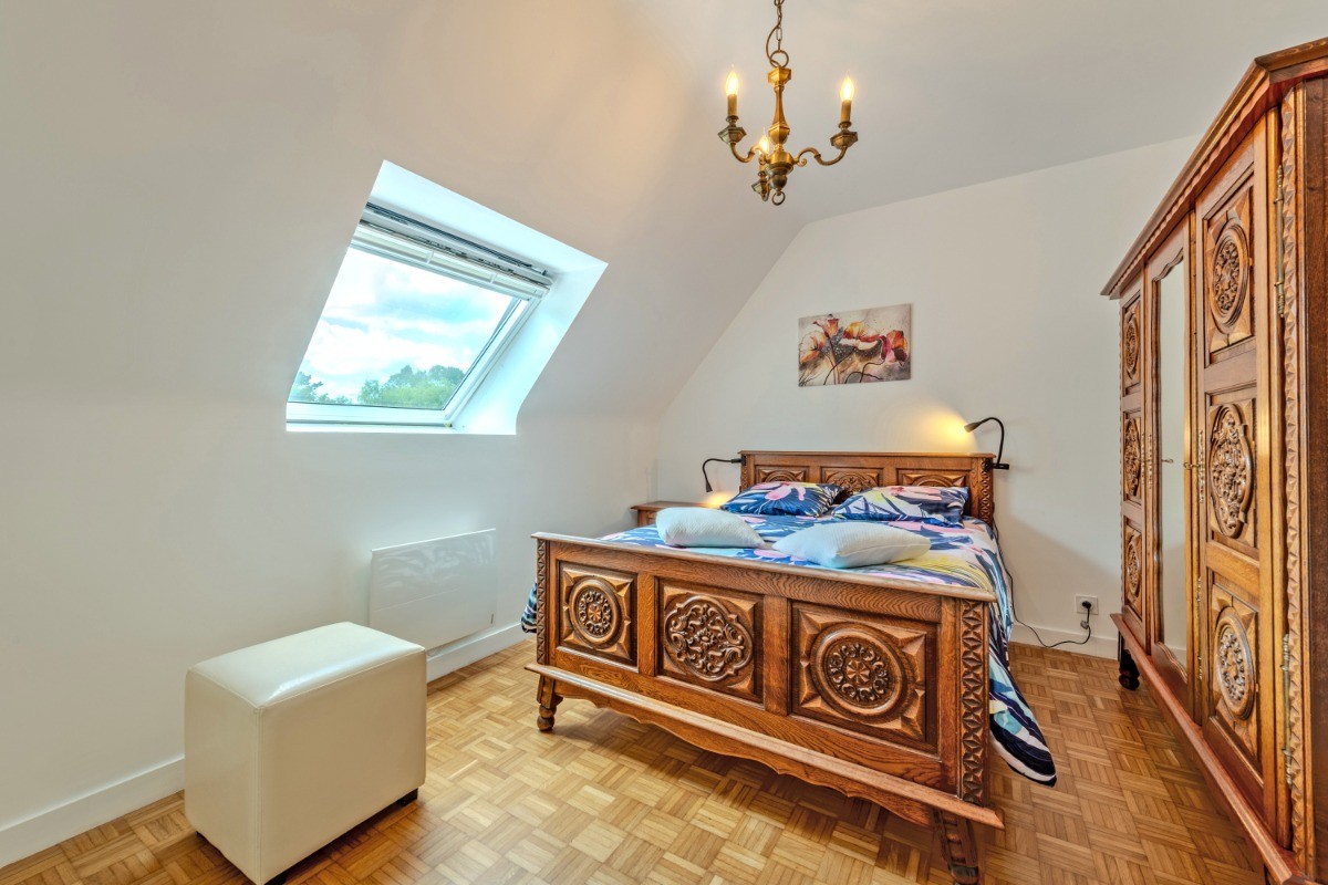 Etage : chambre 2 avec lit 140