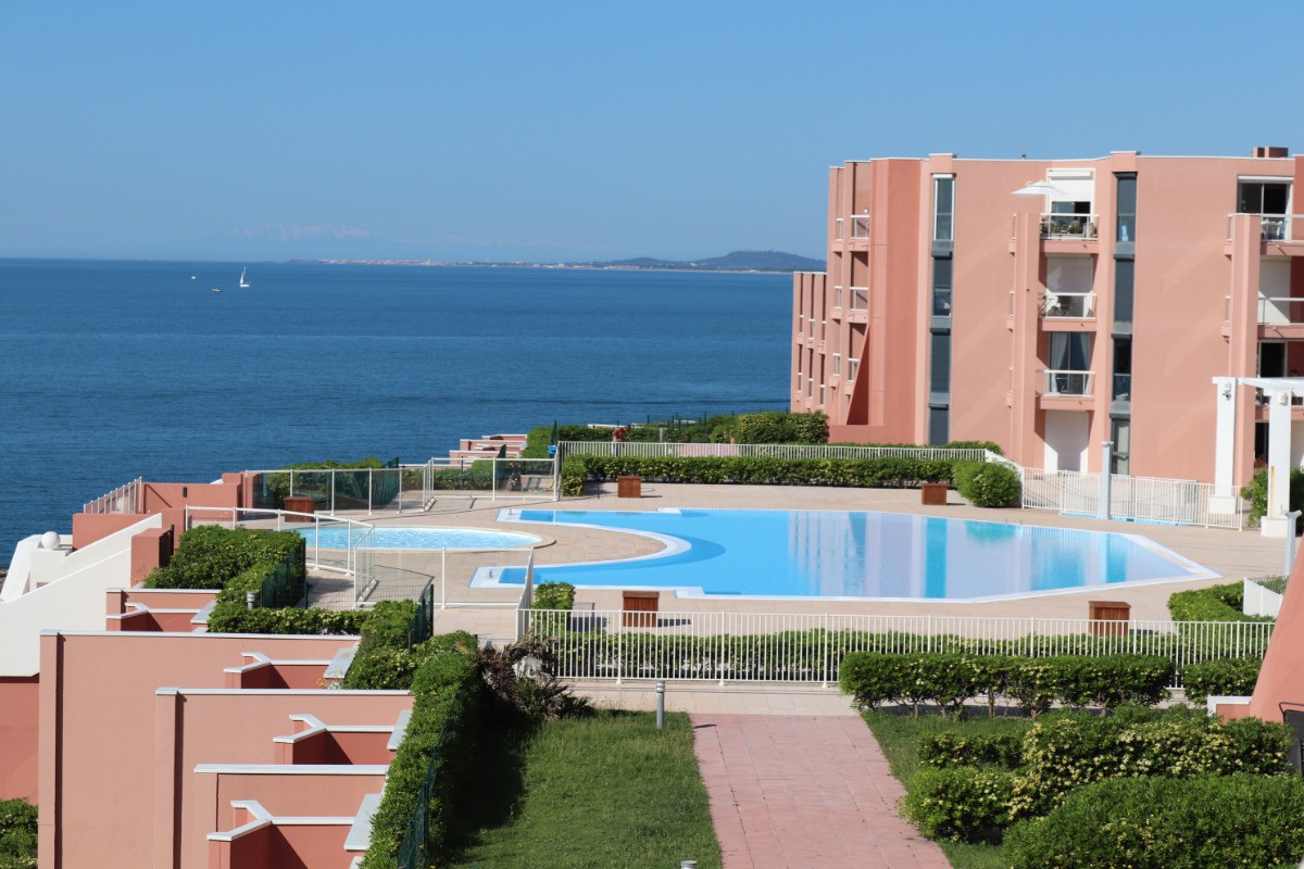 Piscine et pataugeoire de la résidence