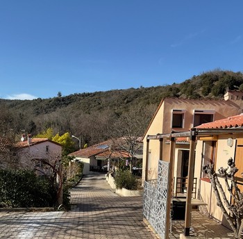 Allée privée des 4 gîtes